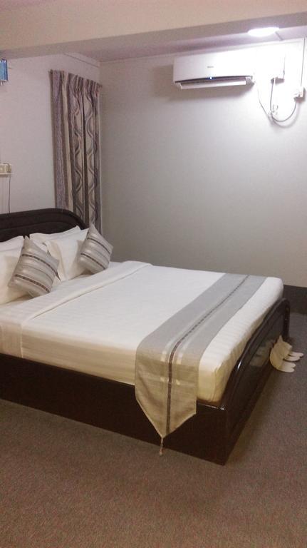 Hotel Mahar Mandalay Buitenkant foto