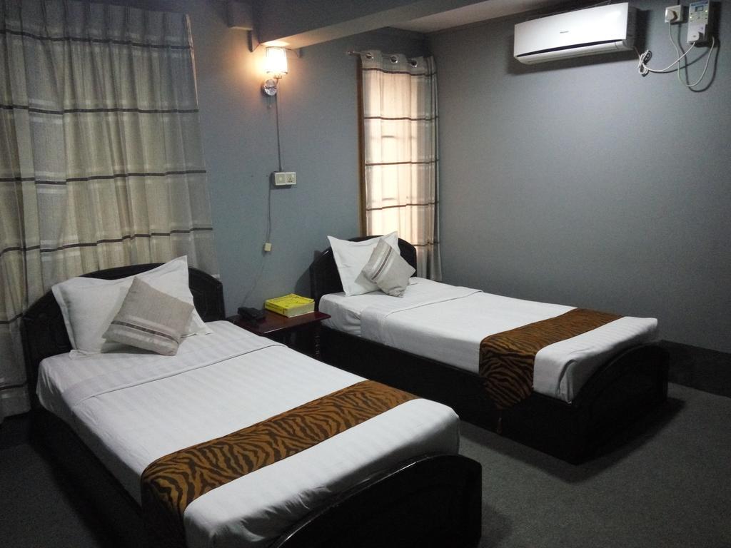 Hotel Mahar Mandalay Buitenkant foto