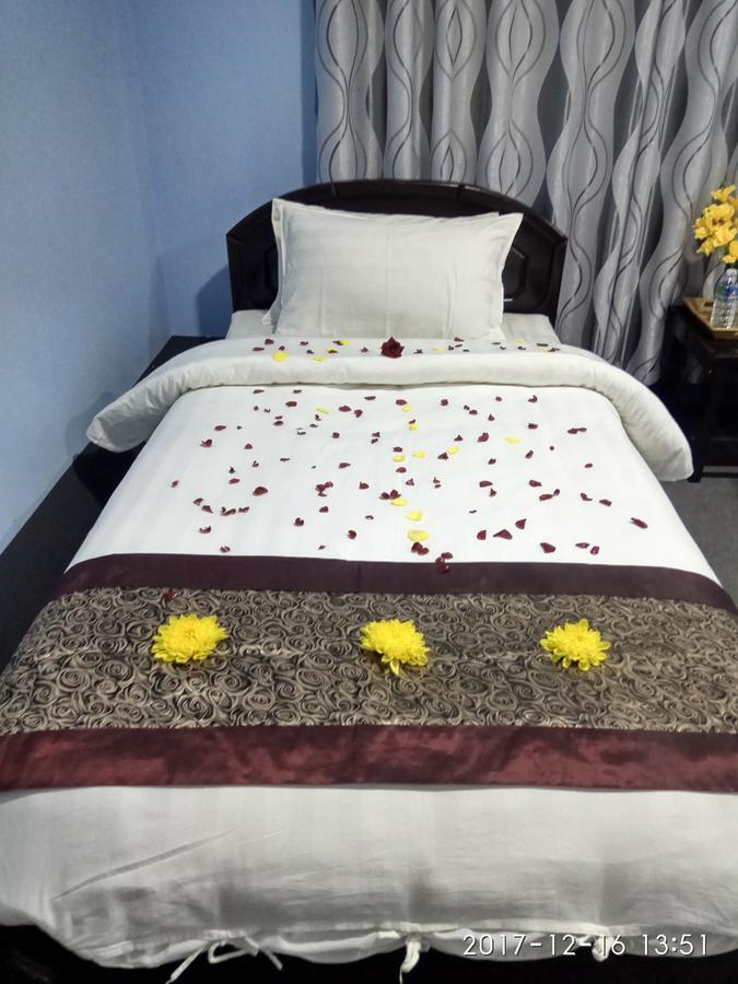 Hotel Mahar Mandalay Buitenkant foto
