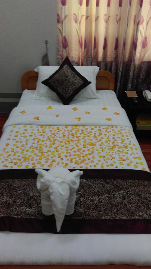 Hotel Mahar Mandalay Kamer foto